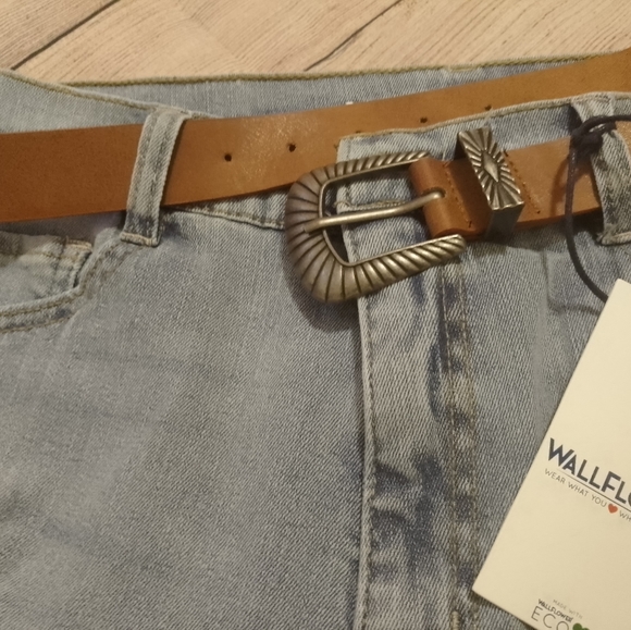 Wallflower Fearless Curvy Super High Rise Cut Off Denim Blue Jean Shorts shorty. - Picture 13 of 13